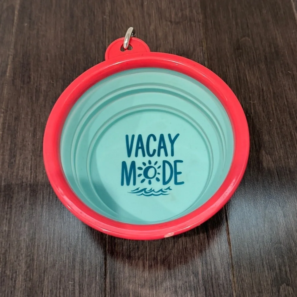 NWOT Red and Blue Silicone Collapsible Pet Dog Cat Vacay Mode Travel Bowl